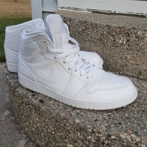 Air Jordan Retro 1 Mid White